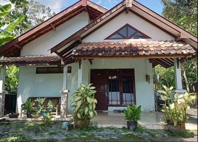 Contoh foto depan rumah